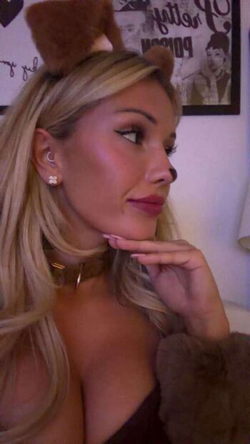 🔥 Breckie hill  page leaked private photo uncensored full