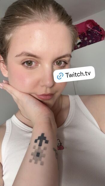 🔥 Hoxieloxie page leaked private photo uncensored full