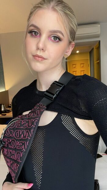 🔥 Hoxieloxie page leaked private photo uncensored full